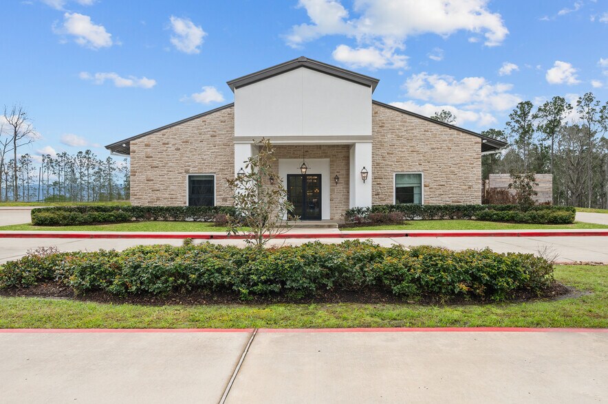 More Photos Of 6644 TX-61, Anahuac Theater Concert Hall For Sale