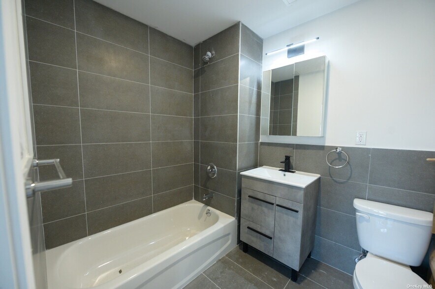 More Photos Of 5615 Van Cleef St, Flushing Apartments For Sale