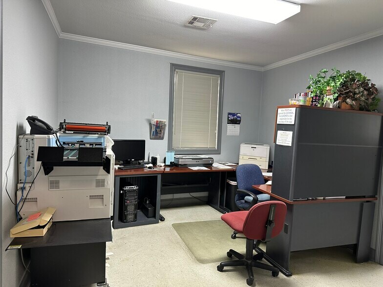 More Photos Of 23525 Eden St, Plaquemine General Retail For Sale