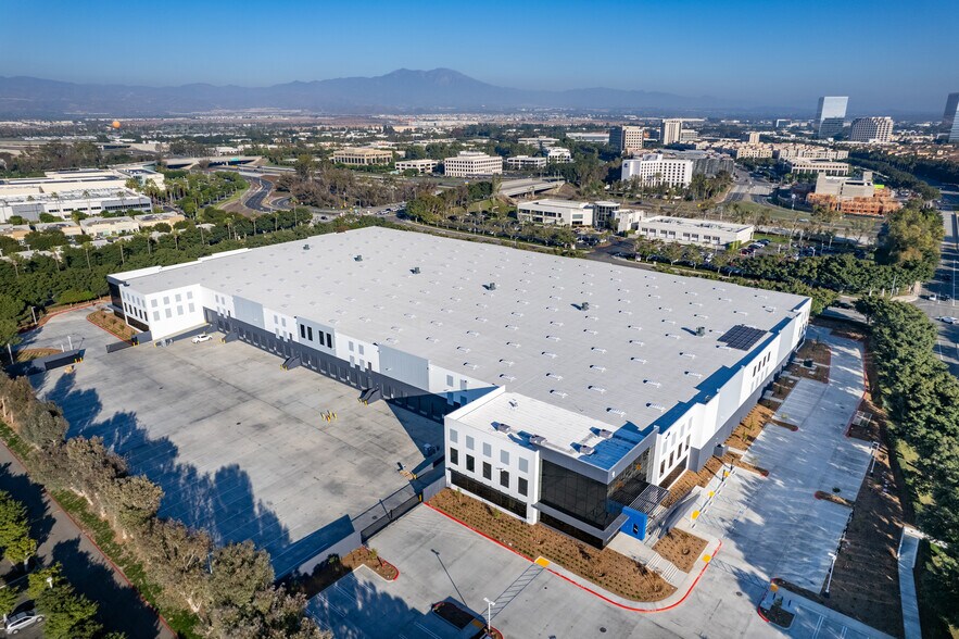 More Photos Of 1 Banting, Irvine Manufacturing For Lease