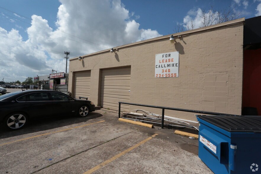 More Photos Of 508 College Ave, South Houston Auto Repair For Sale