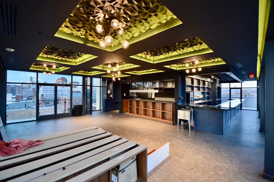 More Photos Of 535 Madison Ave, Covington Office For Lease