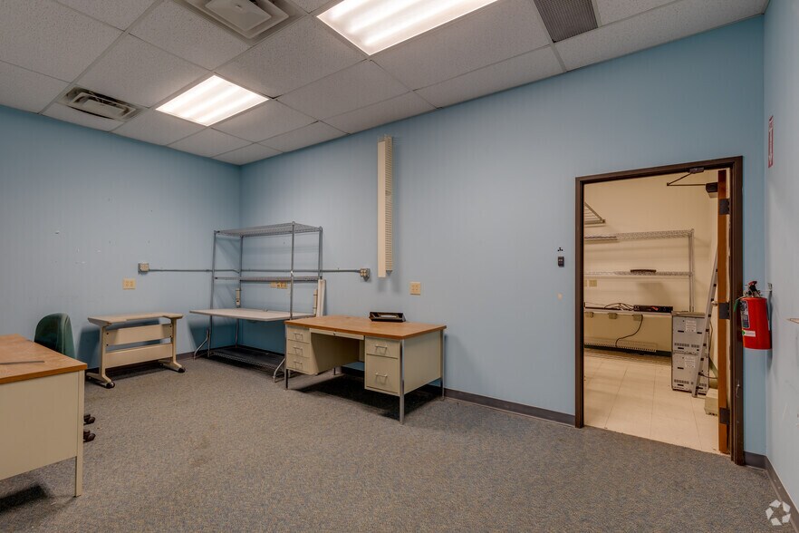 More Photos Of 1801 SW 11th St, Lawton Office For Sale