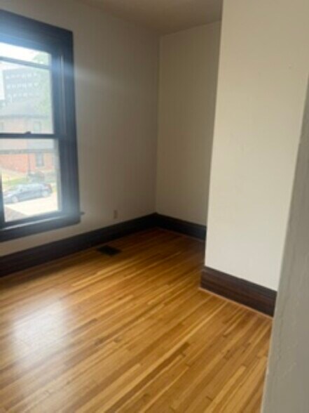 More Photos Of 51 Clark Pl, Columbus Multifamily For Sale