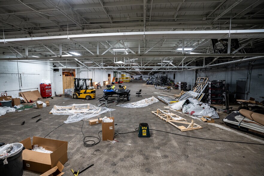 More Photos Of 6308 E 15th St, Tulsa Manufacturing For Lease