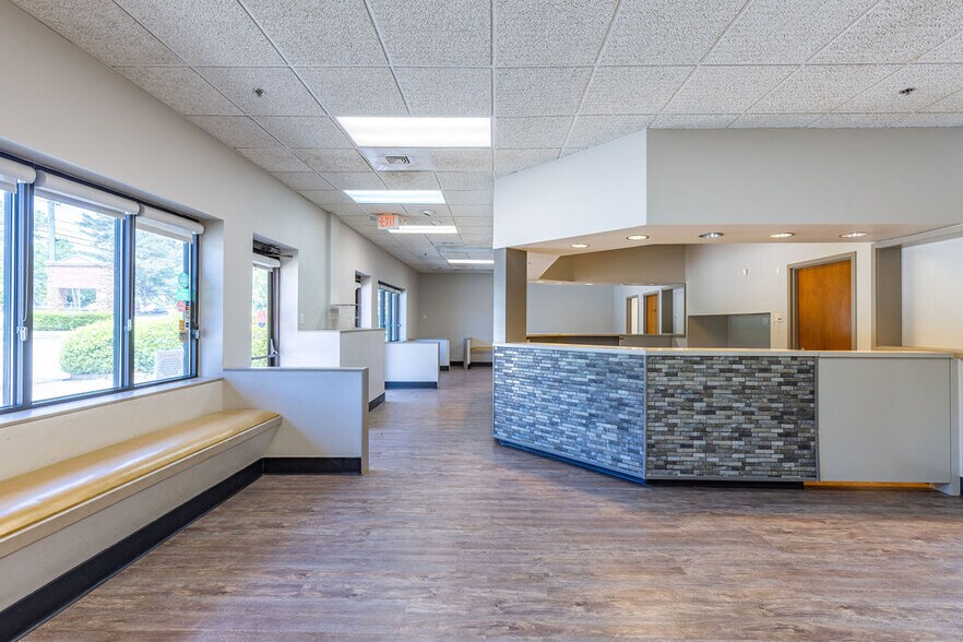 More Photos Of 2787 SE Cobb Dr, Smyrna Medical For Sale