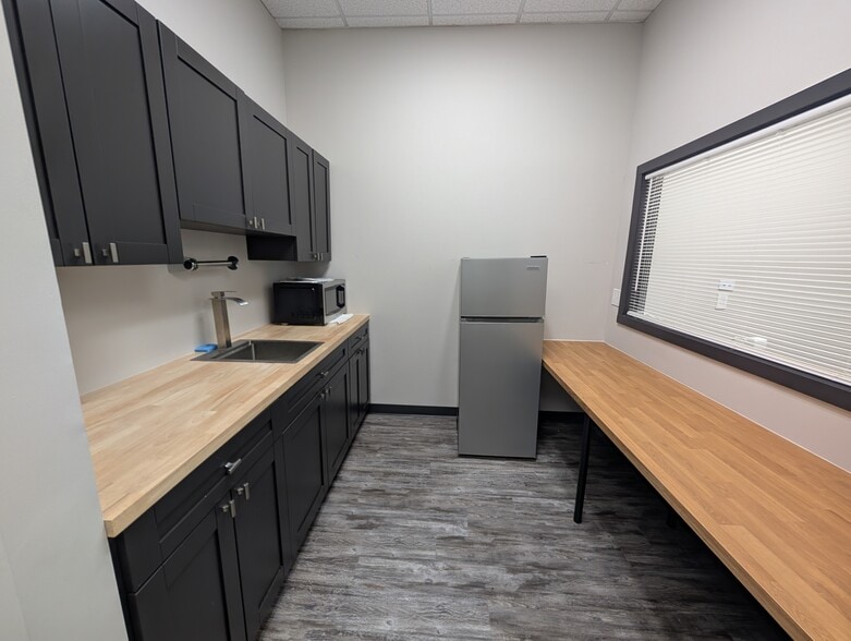 More Photos Of 12276 San Jose Blvd, Jacksonville Medical For Lease