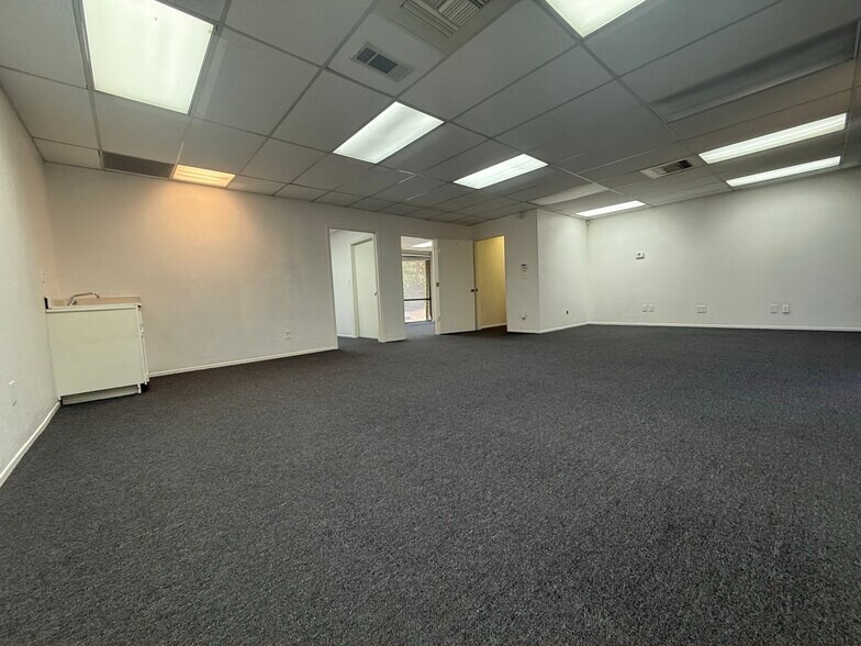 More Photos Of 5637 N Pershing Ave, Stockton Medical For Sale