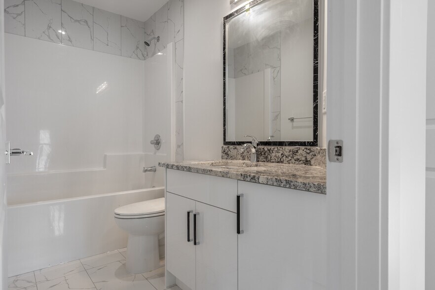 More Photos Of 10446 142 St NW, Edmonton Apartments For Sale