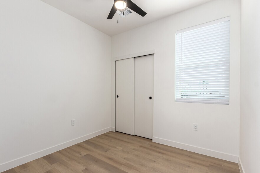 More Photos Of 411 32nd Pl, Phoenix Apartments For Sale