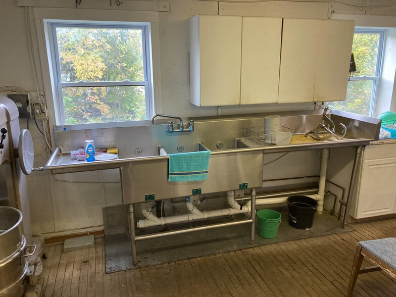 More Photos Of 1238 Lost Nation Rd, Willoughby Storefront For Sale