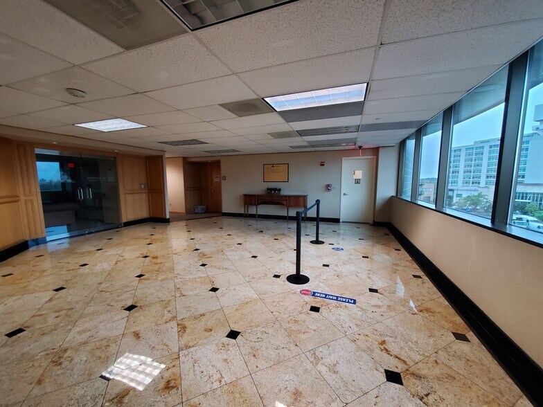 More Photos Of 30-56 Whitestone Expy, Flushing Office For Sale