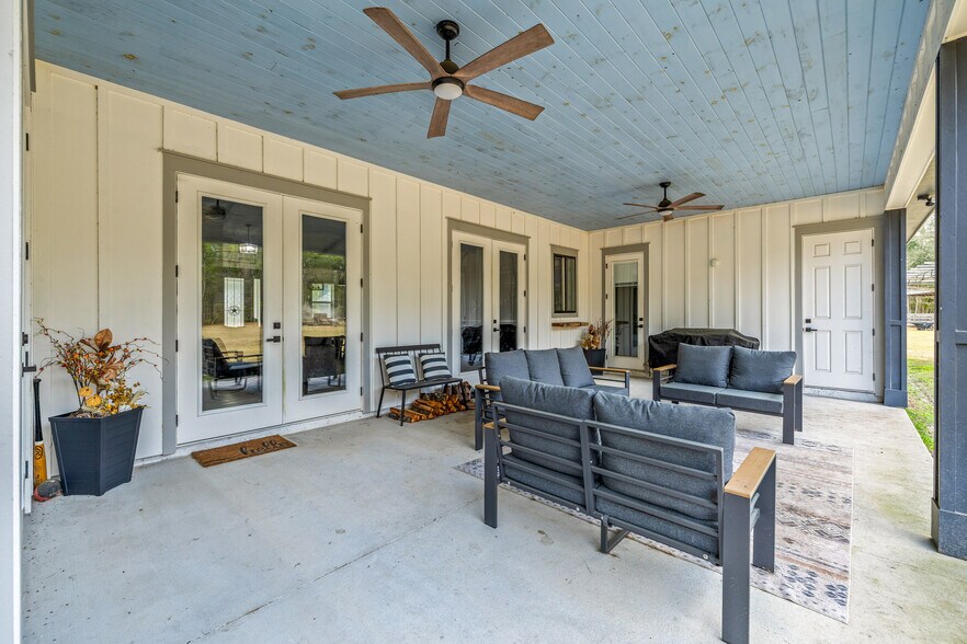 More Photos Of 6012 Long Branch Rd, Jacksonville Horse Stables For Sale