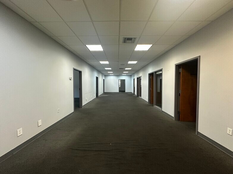 More Photos Of 4070 Shirley Dr SW, Atlanta Distribution For Sale