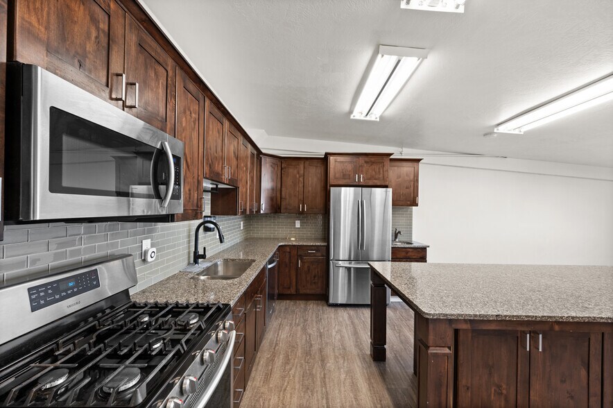 More Photos Of 789 W 1390 S, Salt Lake City Warehouse For Sale