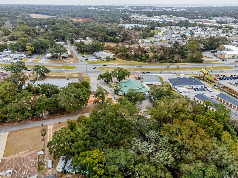More Photos Of 131 New Warrington Rd, Pensacola Restaurant For Sale