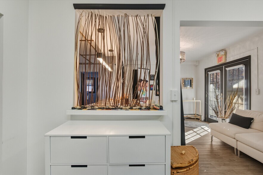 More Photos Of 460 Maple Ave, Saratoga Springs Storefront Retail Residential For Lease