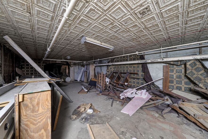 More Photos Of 2000-2014 Salisbury St, Saint Louis General Retail For Sale