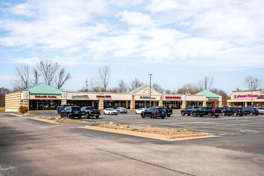 More Photos Of 4500-4510 Buffalo Rd, Erie Supermarket For Lease
