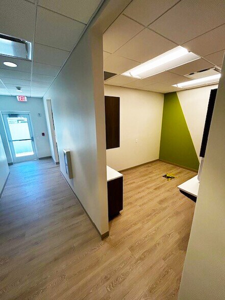 More Photos Of 460 Malabar Rd SE, Palm Bay Office For Sale