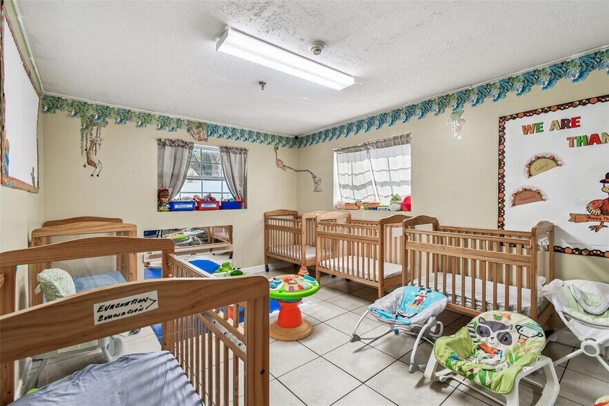 More Photos Of 9912 N Myrtle St, Tampa Daycare Center For Sale