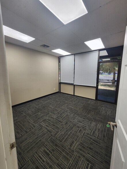 More Photos Of 5200-5252 Sunrise Blvd, Fair Oaks Unknown For Lease