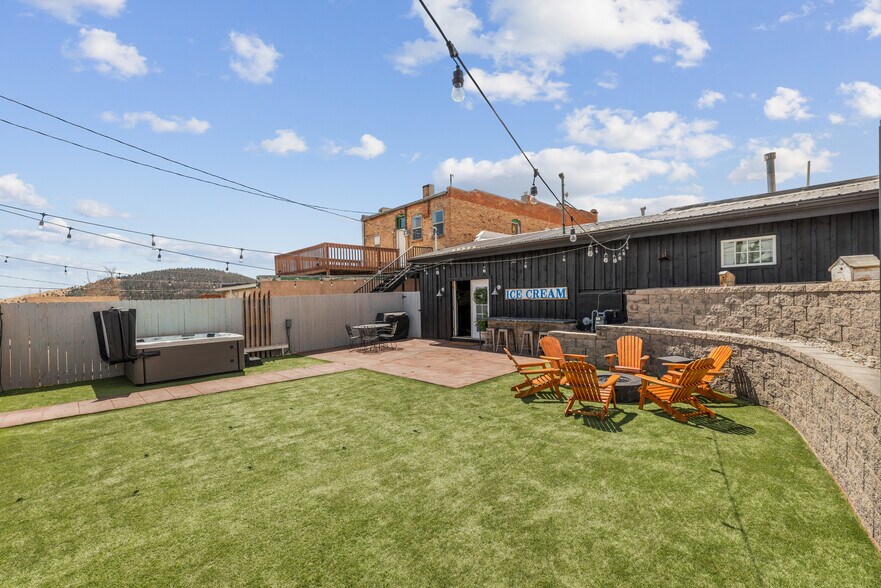 More Photos Of 120 S 3rd St, Victor Restaurant For Sale
