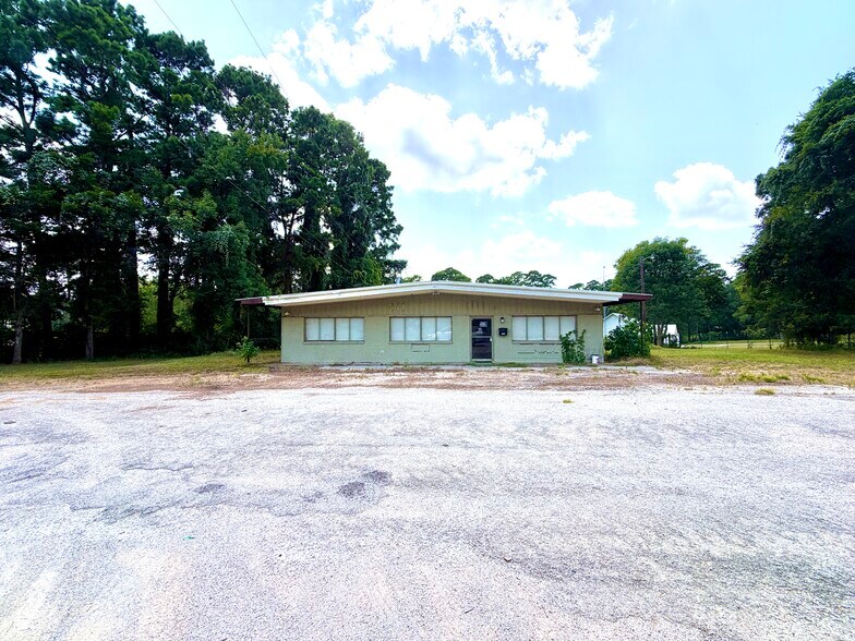 More Photos Of 6800 FM 356, Trinity Marina For Sale