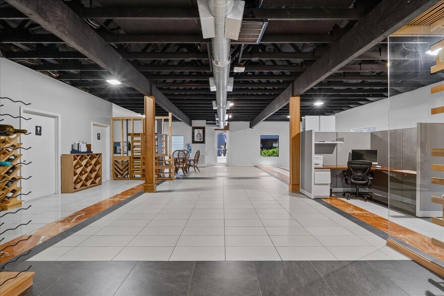 More Photos Of 2113 Garden Rd, Pearland Light Distribution For Sale