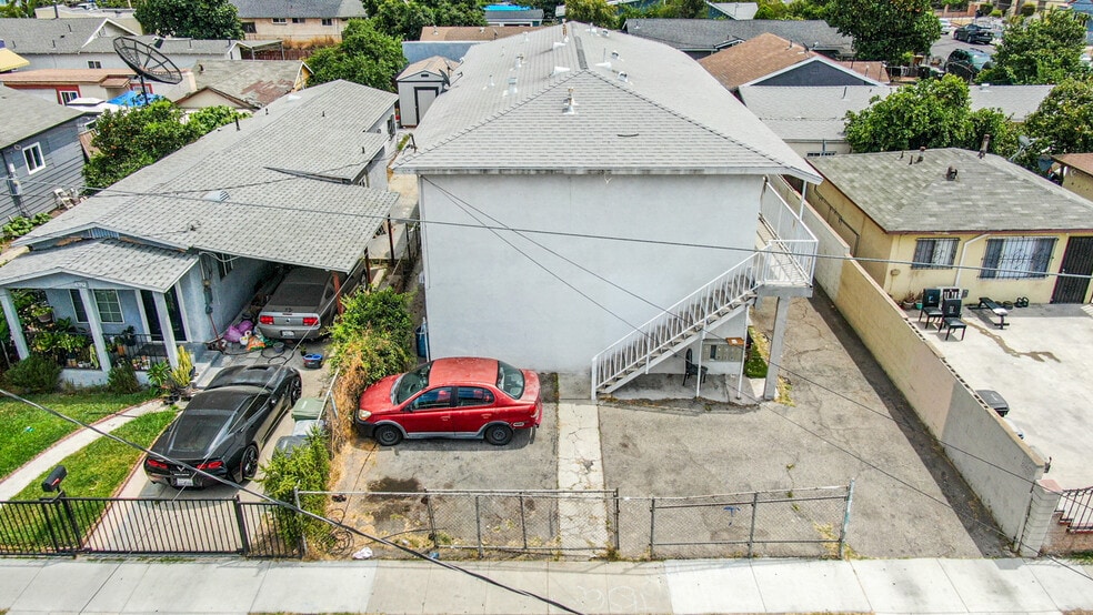 More Photos Of 6714 Parmelee Ave, Los Angeles Apartments For Sale