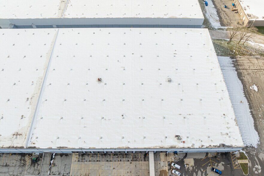 More Photos Of 221 S Franklin Rd, Indianapolis Warehouse For Lease