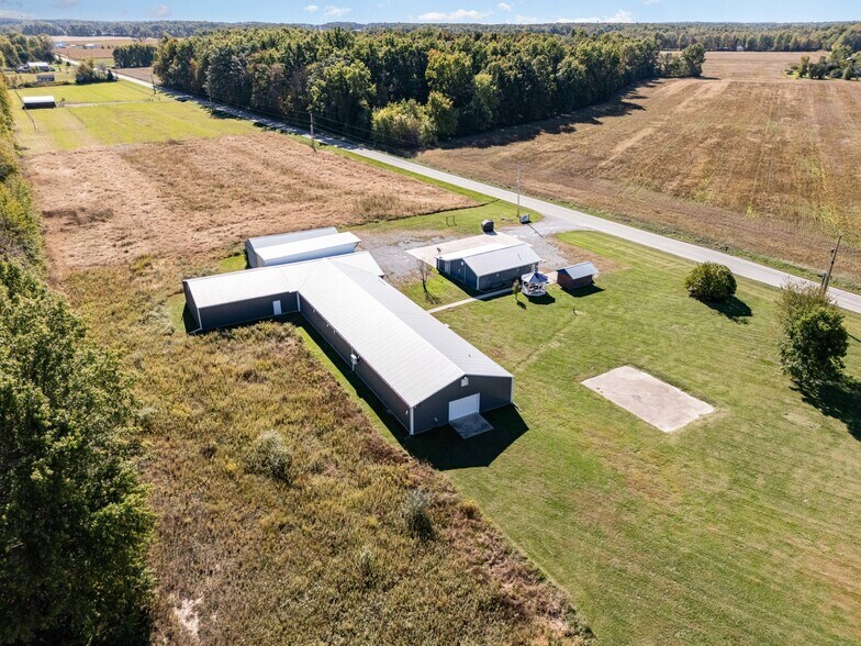 More Photos Of 8285 Tri County Hwy, Sardinia Flex For Sale