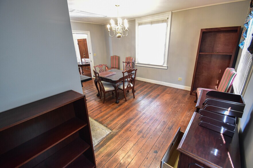 More Photos Of 2606 8th St, Tuscaloosa Office For Sale