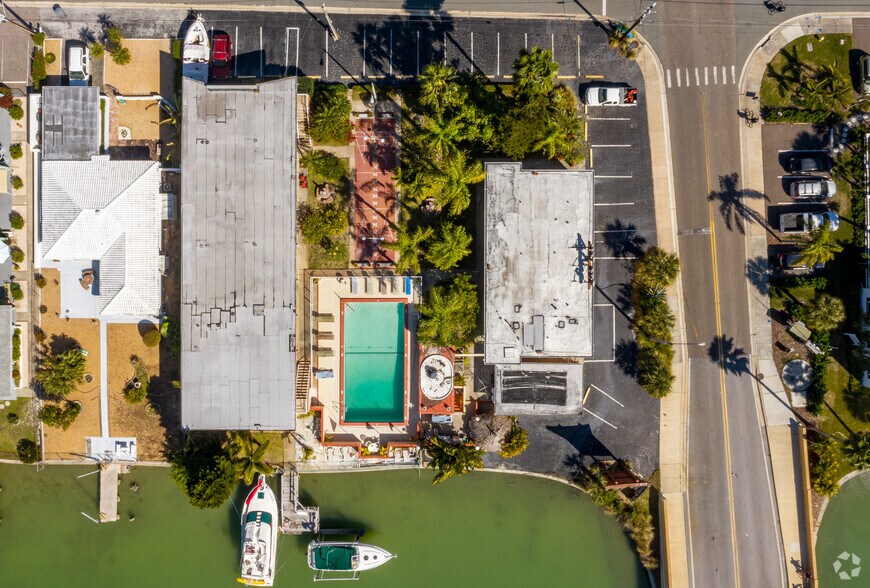More Photos Of 11240 1st St, Treasure Island Hotel For Sale