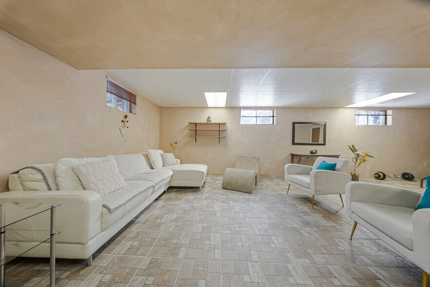 More Photos Of 4871 Wellington Road 29, Guelph Warehouse For Sale