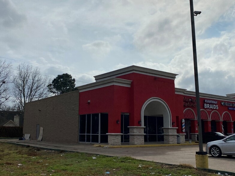 More Photos Of 19125 W Little York Rd, Katy Storefront For Lease