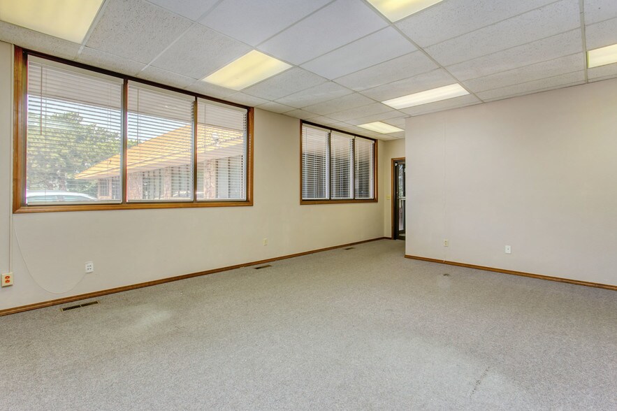 More Photos Of 100 N Fruitland St, Kennewick Office For Lease