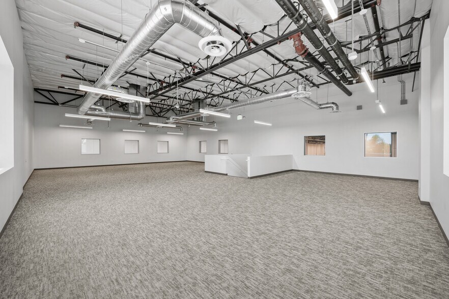 More Photos Of 3130 S Fairview St, Santa Ana Warehouse For Lease