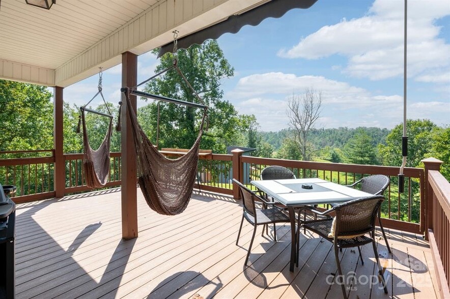 More Photos Of 127 Deer Hill Ln, Weaverville Specialty For Sale