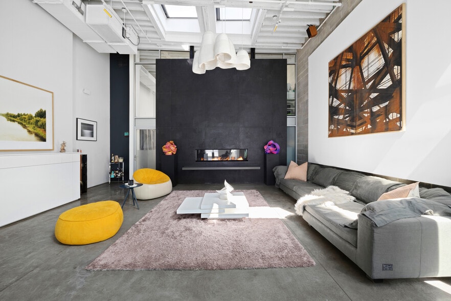 More Photos Of 47 4th St, Brooklyn Flex For Sale