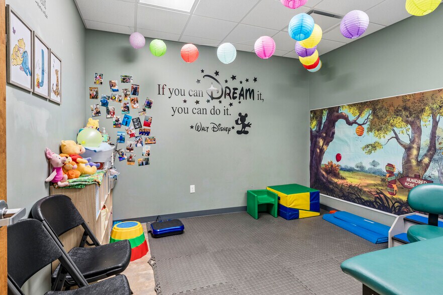 More Photos Of 26208 Lee Hwy, Abingdon Medical For Lease