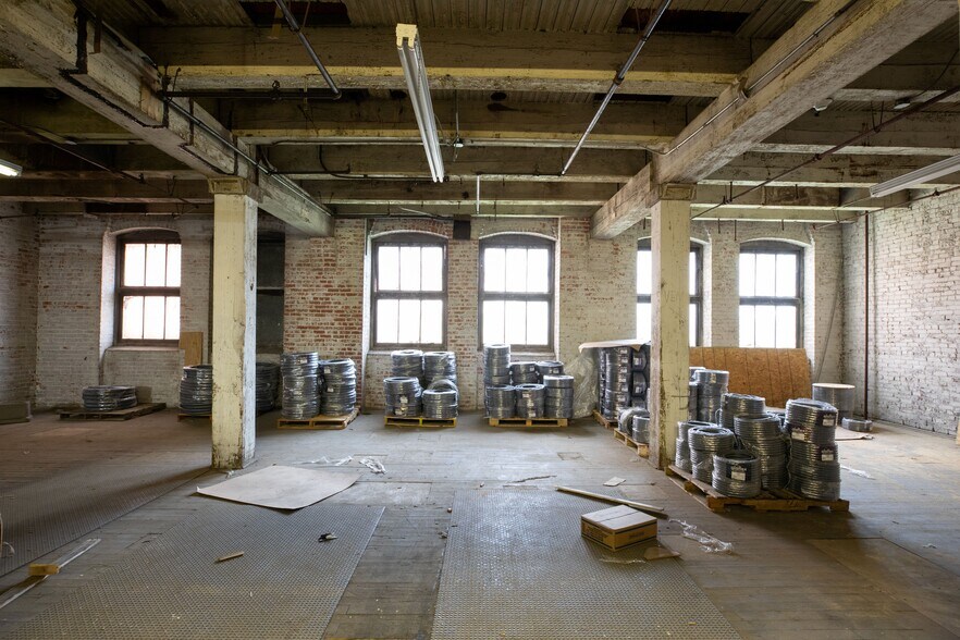 More Photos Of 811 Santa Fe St, Kansas City Warehouse For Sale