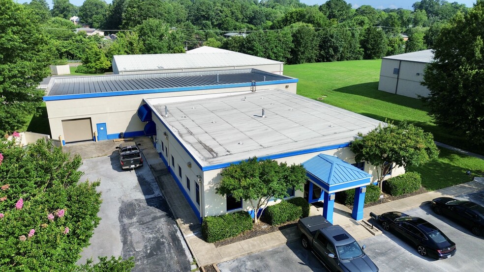 Primary Photo Of 4609 Resource Dr, Chattanooga Warehouse For Sale