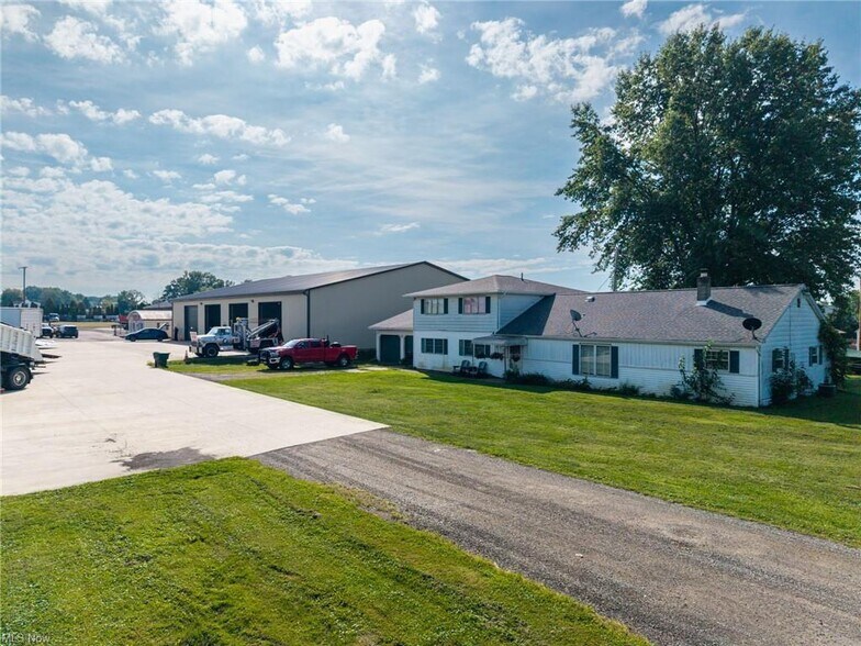 More Photos Of 62 Kurzen N rd, Dalton Multifamily For Sale