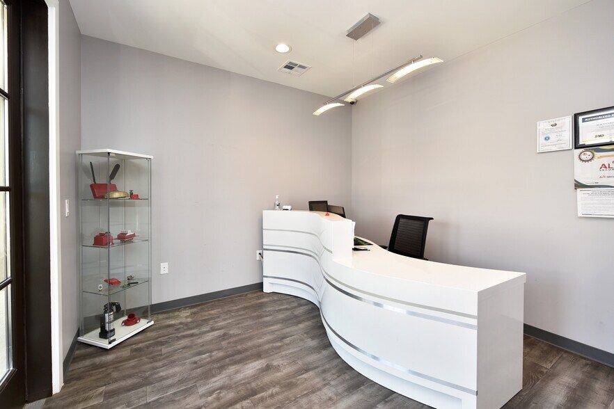 More Photos Of 800 Bonaventure Way, Sugar Land Office For Lease