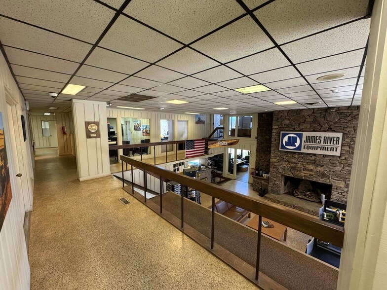 More Photos Of 101 Bruce Rd, Asheville Distribution For Lease