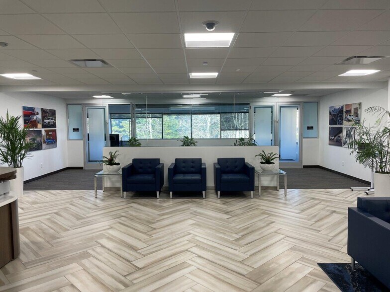 More Photos Of 44 Old Ridgebury Rd, Danbury Office For Lease