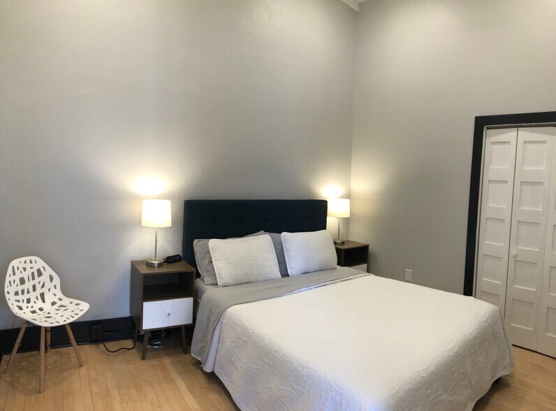 More Photos Of 115 NW 3rd St, Abilene Office Residential For Sale