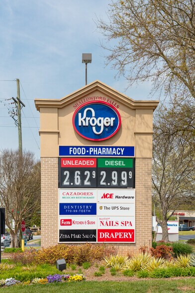 More Photos Of 3162 Johnson Ferry Rd, Marietta Unknown For Lease