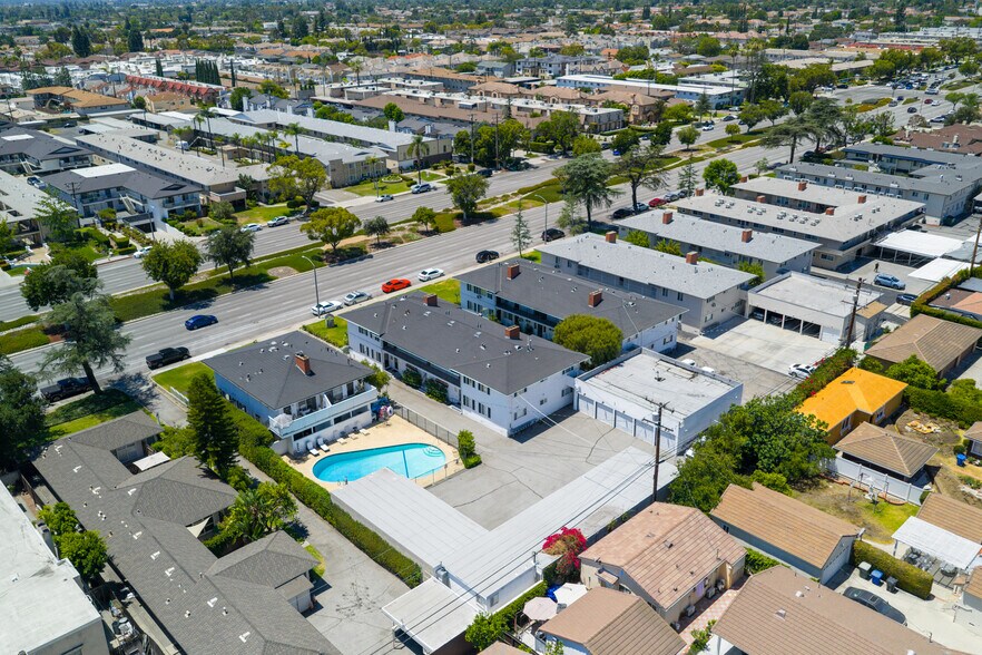 More Photos Of 921-933 W Huntington Dr, Arcadia Apartments For Sale
